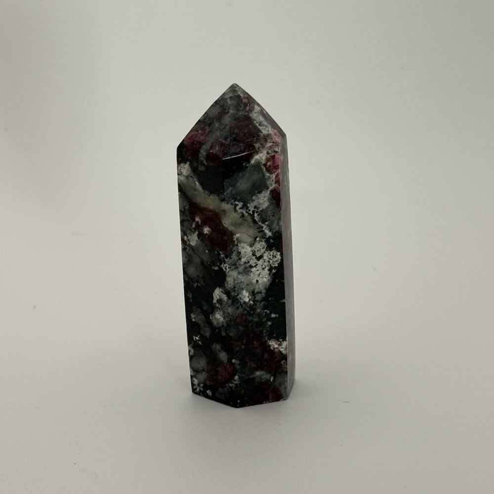 ✨ Bloodstone / Dragon Blood Jasper Tower – approx. 4 inches ✨